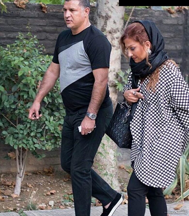 علی دایی در کنار همسر شطرنجی‌اش عکس گرفت.