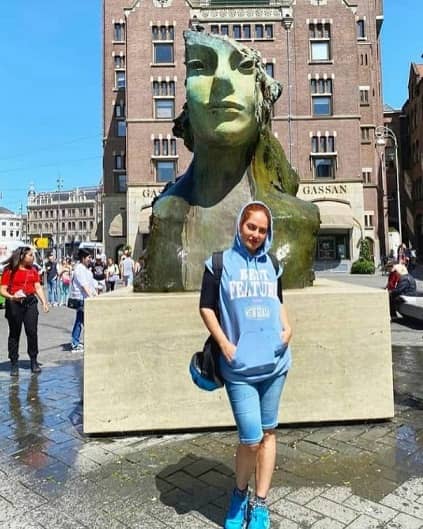 تیپ جنجالی مهناز افشار در خارج تیپ جنجالی مهناز افشار در خارج