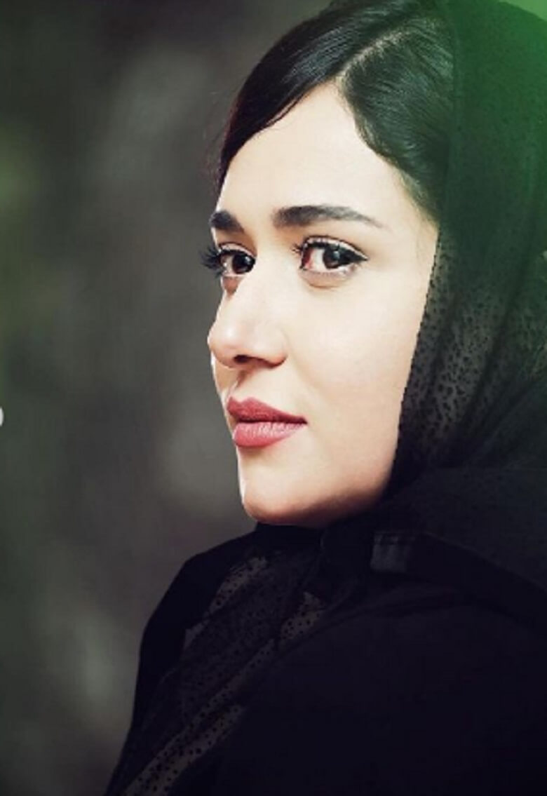 پریناز ایزدیار با استایل‌های مختلف حاضر شده است.