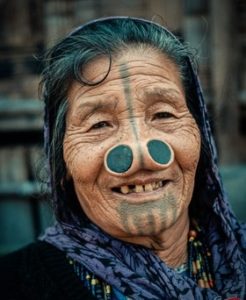 قبیله ای با زشت ترین زنان دنیا