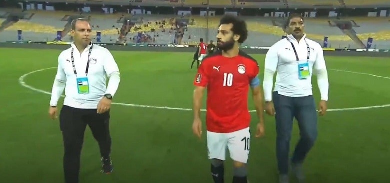 این فرد بادیگارد محمد صلاح ستاره فوتبال بود.