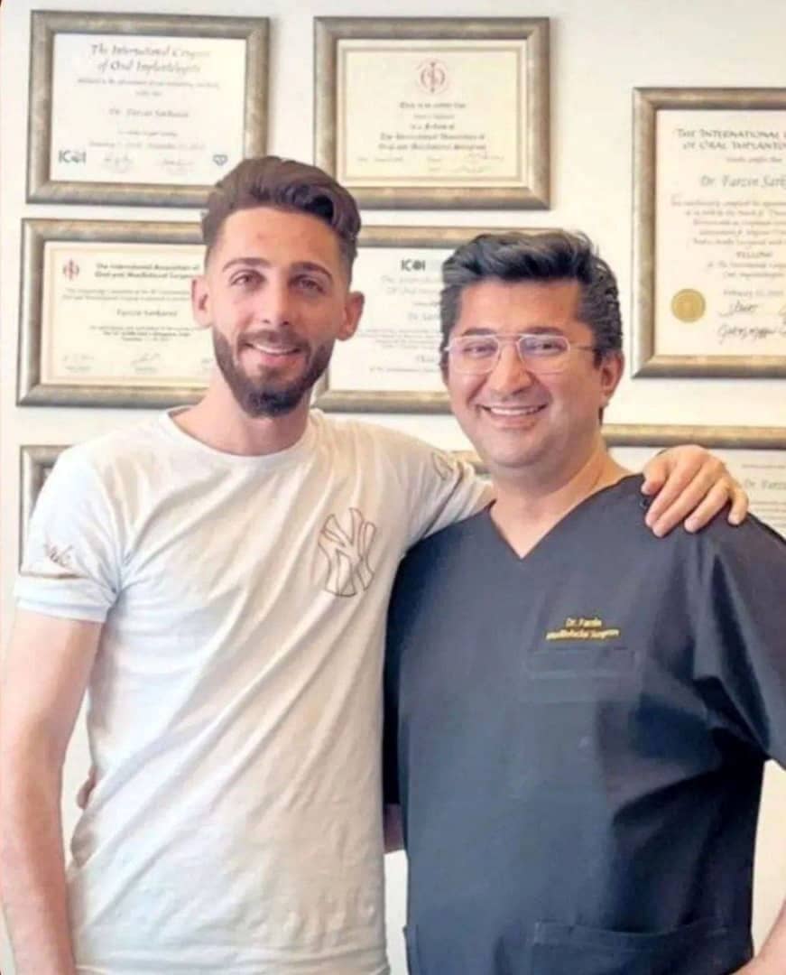 مهدی عبدی در کنار جراح زیبایی مهدی عبدی در کنار جراح زیبایی