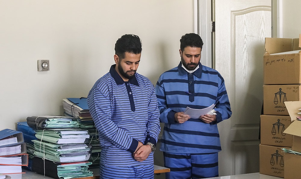 انتشار اولین عکس از "میلاد حاتمی" در لباس زندان/ تصویر انتشار اولین عکس از "میلاد حاتمی" در لباس زندان/ تصویر