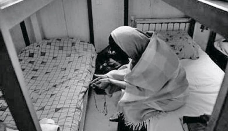 زنی که شوهرش او را وادار به تن فروشی کرده بود.