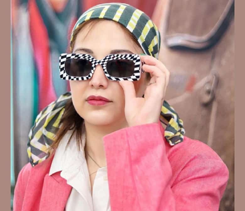 پوشش روشنک گرامی تا این حد به چشم آمده بود.