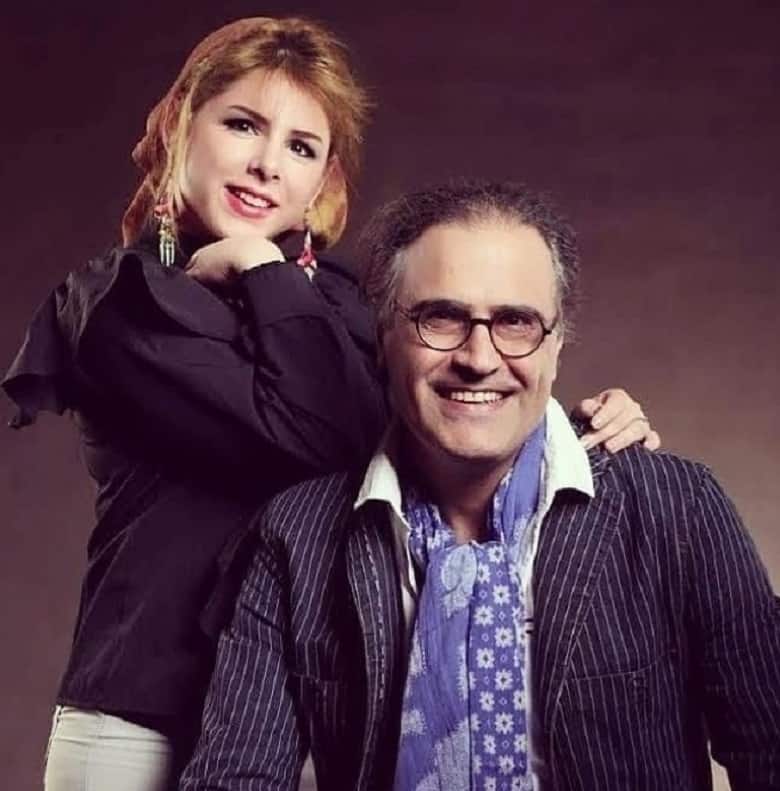 بهزاد خداویسی با همسر خیلی جوانش عکس گرفته است.