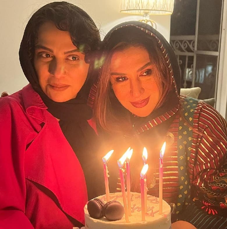 مارال فرجاد در جشن تولد نسیم ادبی حاضر شد.