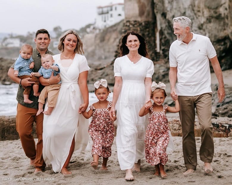 زنی که نوه‌اش را باردار شده است.