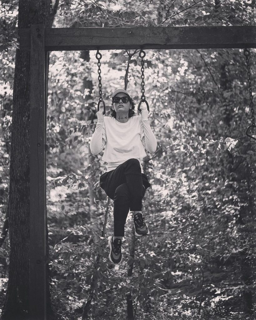 حرکت خطرناک ریحانه پارسا برای گرفتن یک عکس متفاوت!