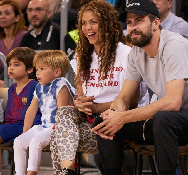 پیکه و شکیرا 