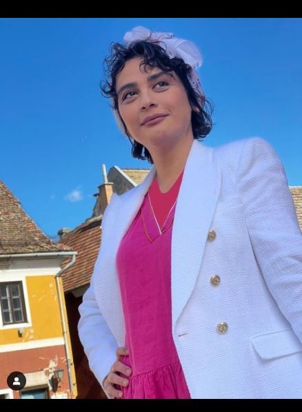 وقتی مارال فرجاد در خارج تصویر خودش را هم سانسور می‌کند!