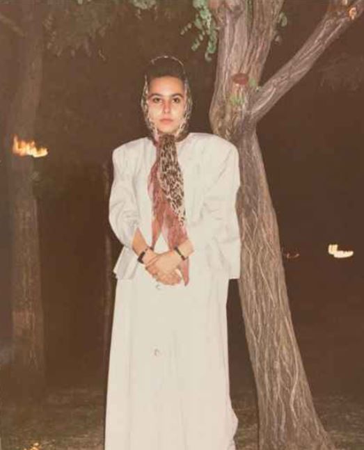 پرستو صالحی" تیپ دهه 60 خود را مسخره کرد/ عکس