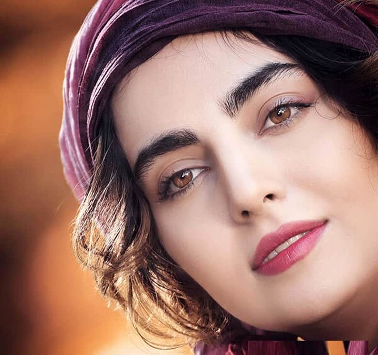 مهشید جوادی بچه مهندس چشم‌هایش رنگ خاص دارد.