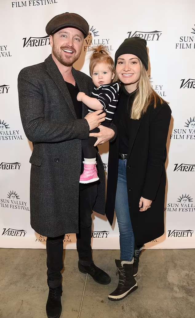 "ستاره مشهور سینما" نام خانوادگی خود را تغییر داد!