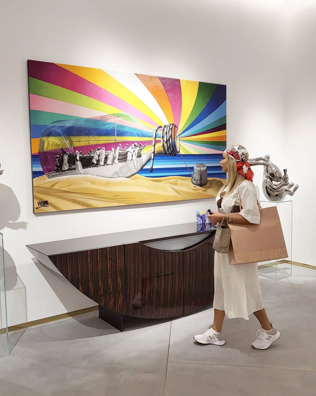 تیپ بدون شلوار "همسر بهرام رادان" سرو صدا به پا کرد/ عکس تیپ بدون شلوار "همسر بهرام رادان" سرو صدا به پا کرد/ عکس