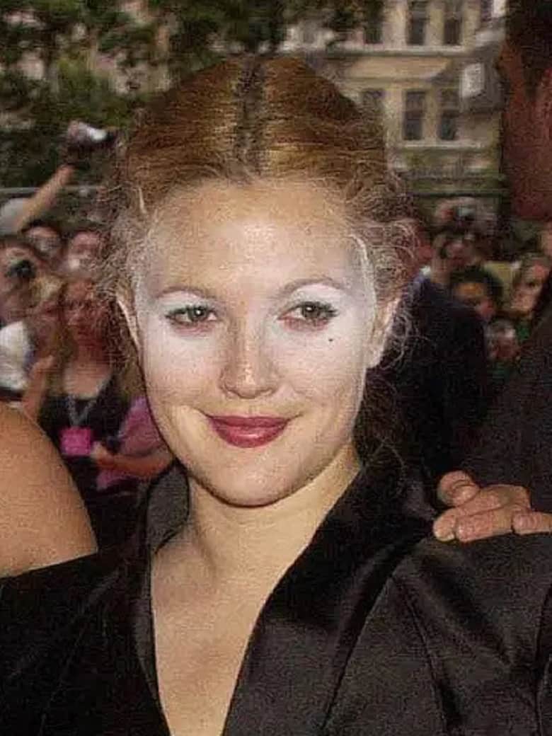 بی‌ریخت‌ترین لباس‌هایی که افراد مشهور پوشیده بودند.