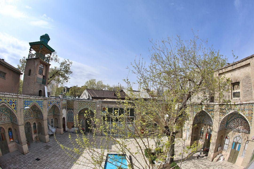 تصاویری از مسجد خاص تهران با یک ویژگی منحصر به فرد و جالب! تصاویری از مسجد خاص تهران با یک ویژگی منحصر به فرد و جالب!