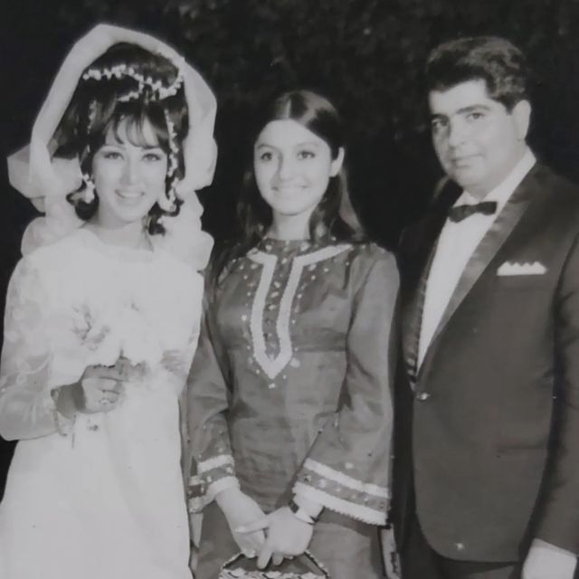 عکس جنجالی فامیلی “رزیتا غفاری” با گوگوش را لو داد/ عکس