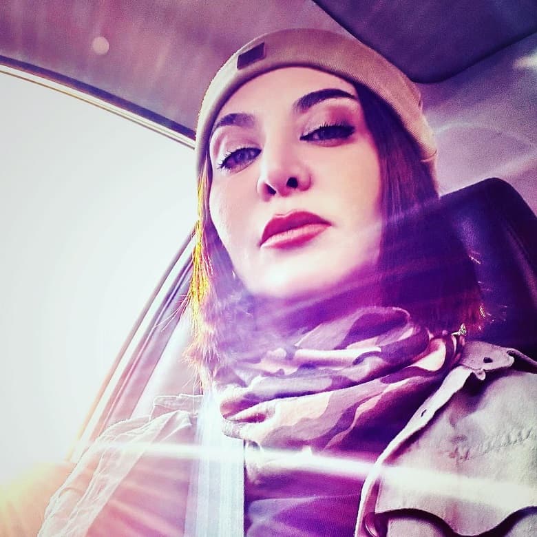 عکس/ تیپ خانم بازیگر از این رو به اون رو شد!