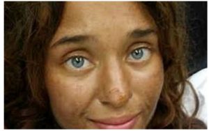 بلاخره این دختر در خانه همسایه بعد 11 سال پیدا شد/ عکس