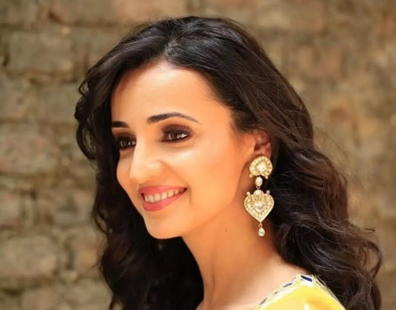 تصاویر/ ۷ بازیگر زیبای سینمای هند که ایرانی هستند!