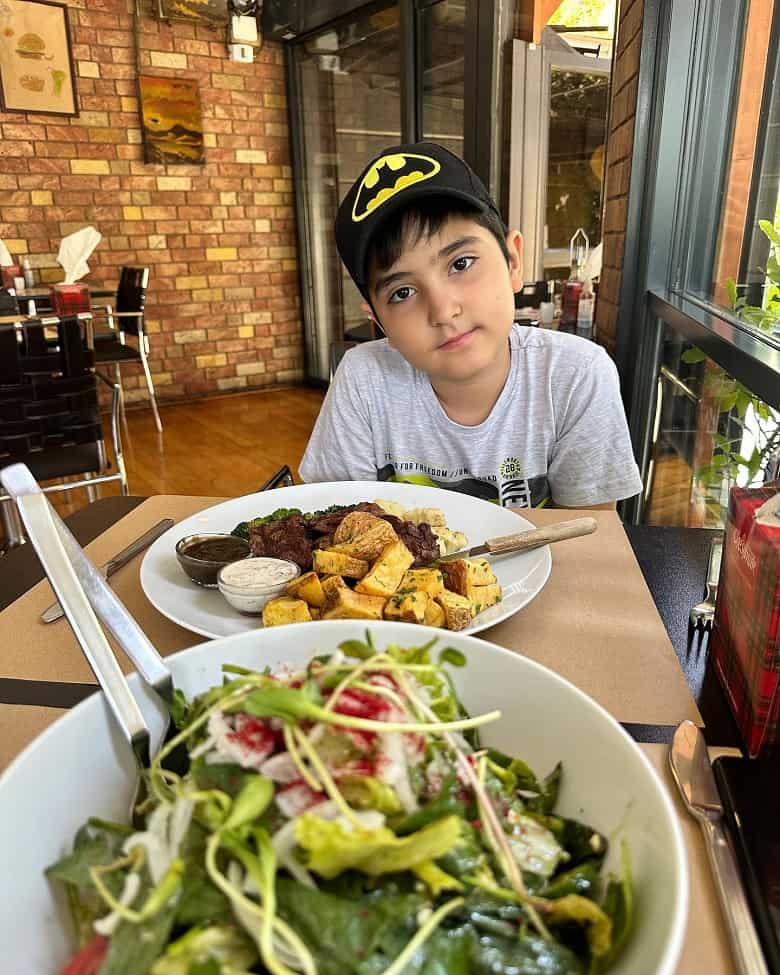 تصاویر/ دورهمی خاص سپیده خداوردی در کافه