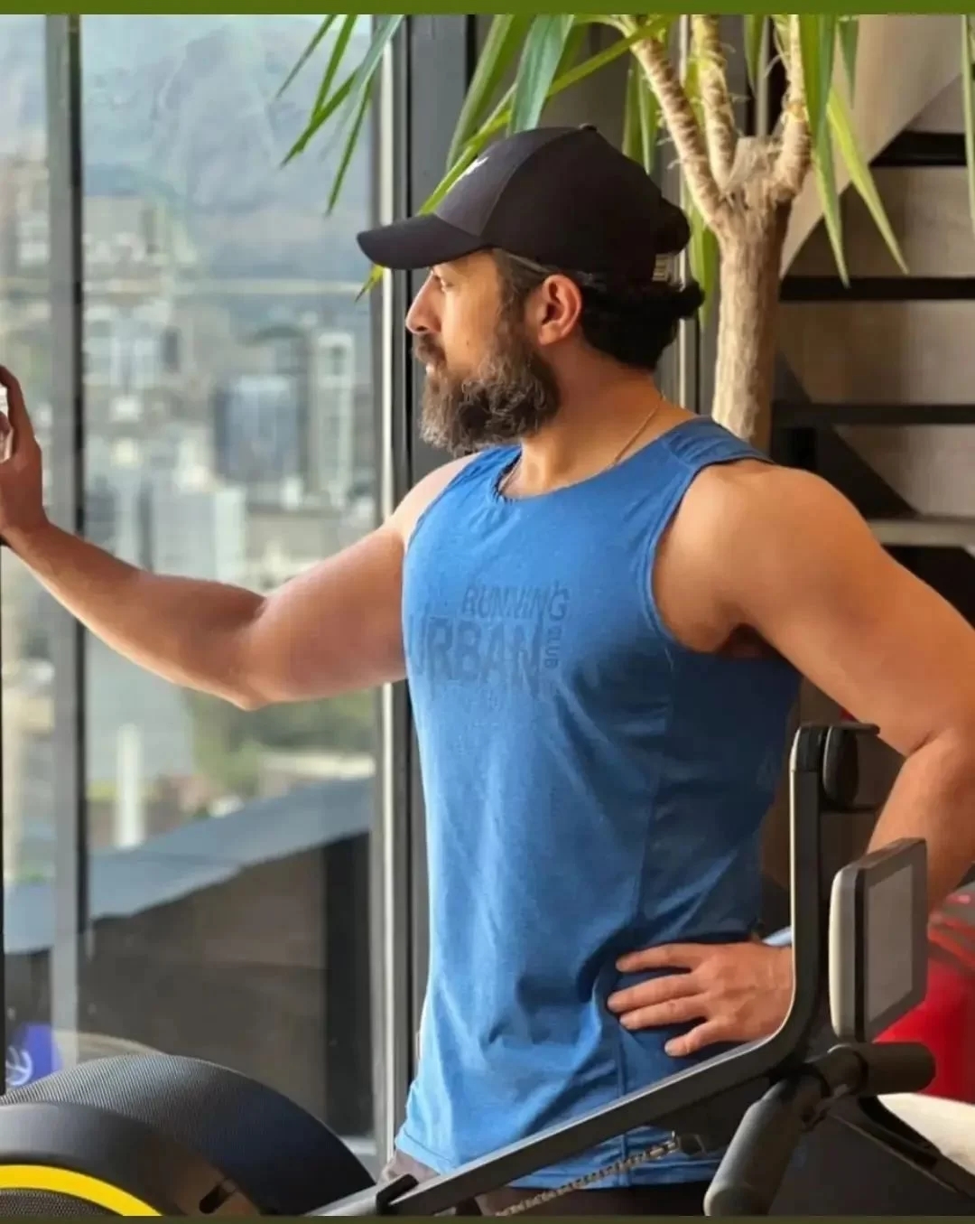 این نگاه عجیب و عاشقانه “اشکان خطیبی” به زنش پربازدید شد/ عکس