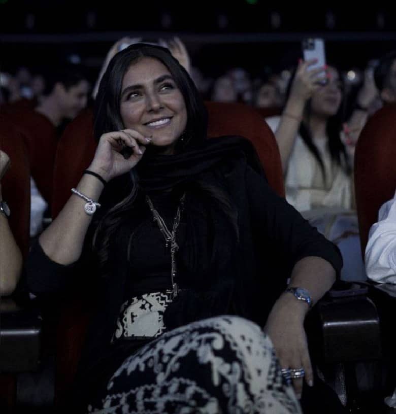 عکس/ تیپ مشکی ستاره رهایم کن در این روزها!