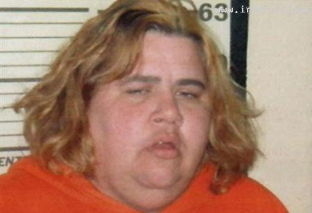 2 سال تعرض وحشیانه این زن با این چهره به پسر بچه/ عکس 2 سال تعرض وحشیانه این زن با این چهره به پسر بچه/ عکس