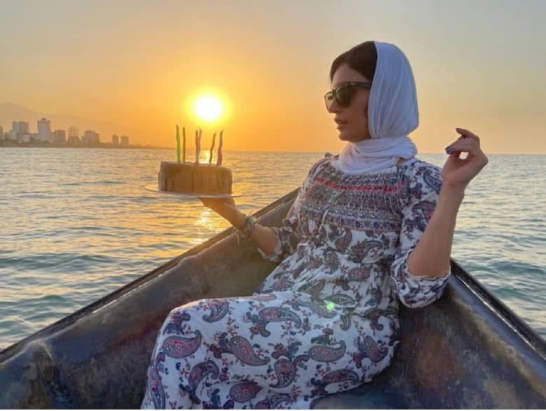الناز شاکردوست در قایق عکس گرفت