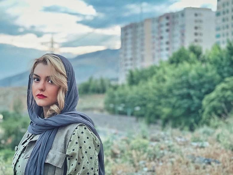 عکس جدید دنیا مدنی در سعادت آباد مورد توجه قرار گرفت.
