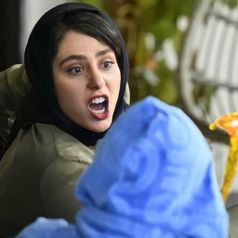 همسر مالکی در سریال زخم کاری را ببینید.