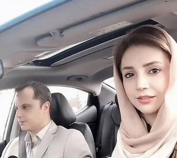 شبنم قلی خانی در ماشین عکس گرفت