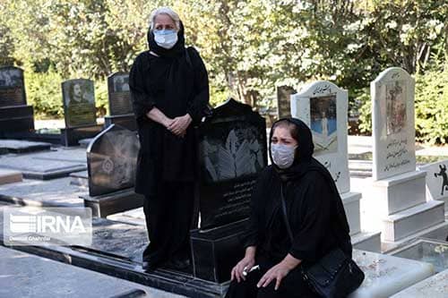 تصاویری از مراسم وداع با دو پیکر خبرنگار اتوبوس مرگ