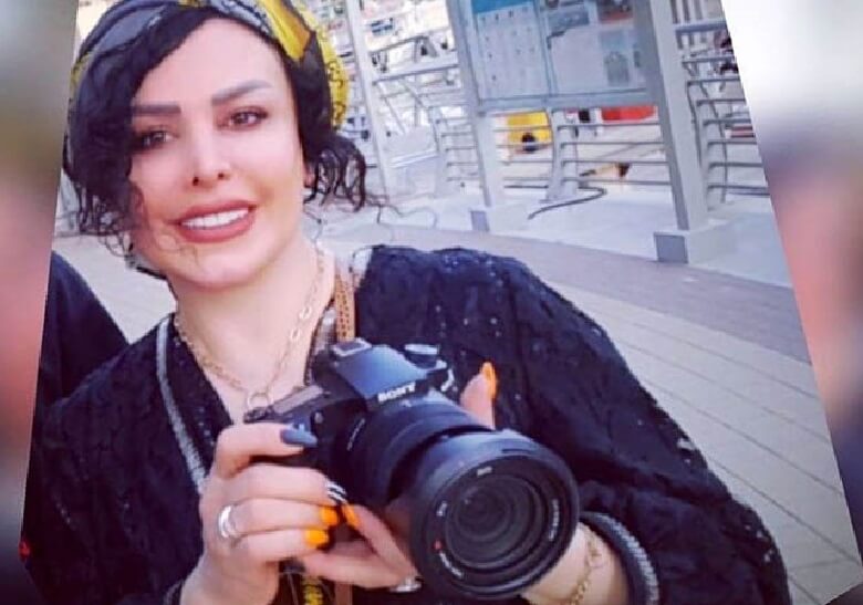 فلور نظری در اروپا حجاب نصفه و نیمه دارد.