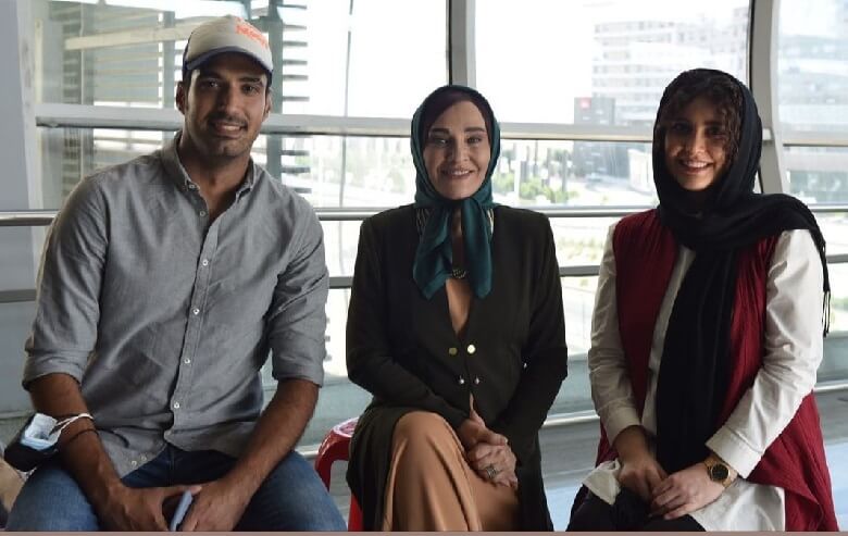 شبنم قربانی و رویا نونهالی عکس صمیمی و دوستانه گرفتند.