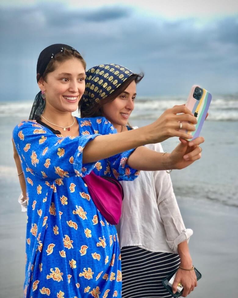 فرشته حسینی تولد آناهیتا افشار را تبریک گفت.