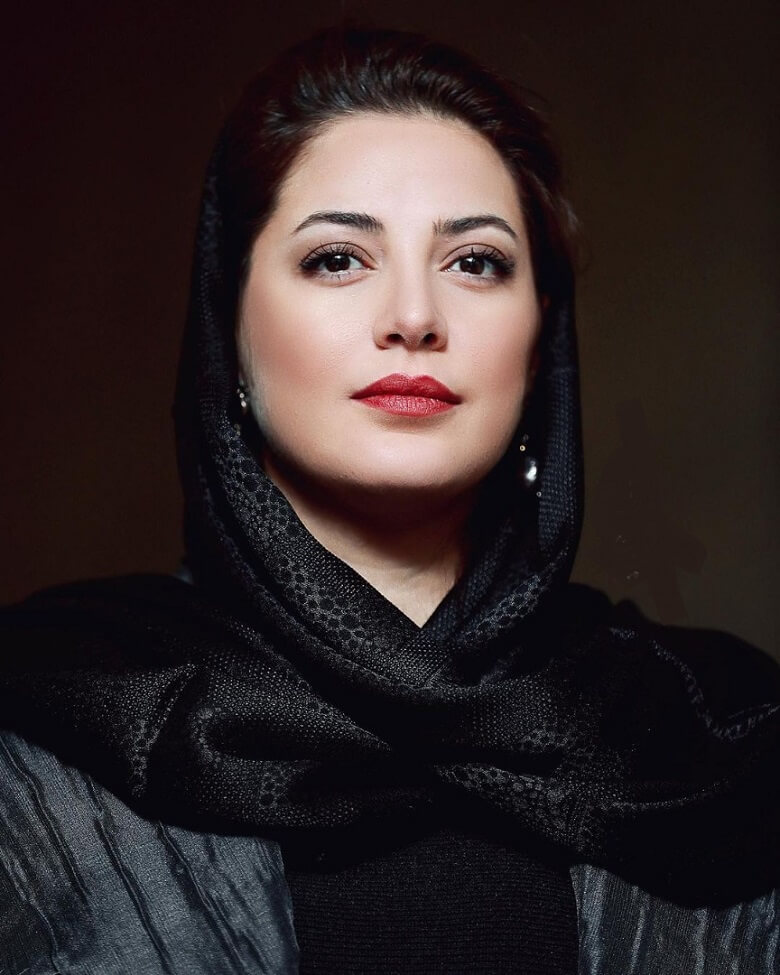 طنار طباطبایی با استایل ساده و البته جذاب دیده شد.