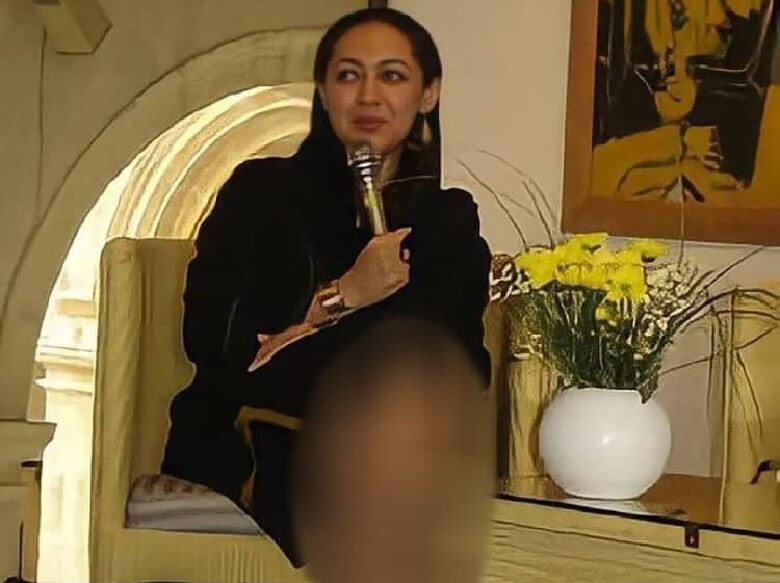 نیکی کریمی در جشنواره خارجی با دامن کوتاه ظاهر شد.