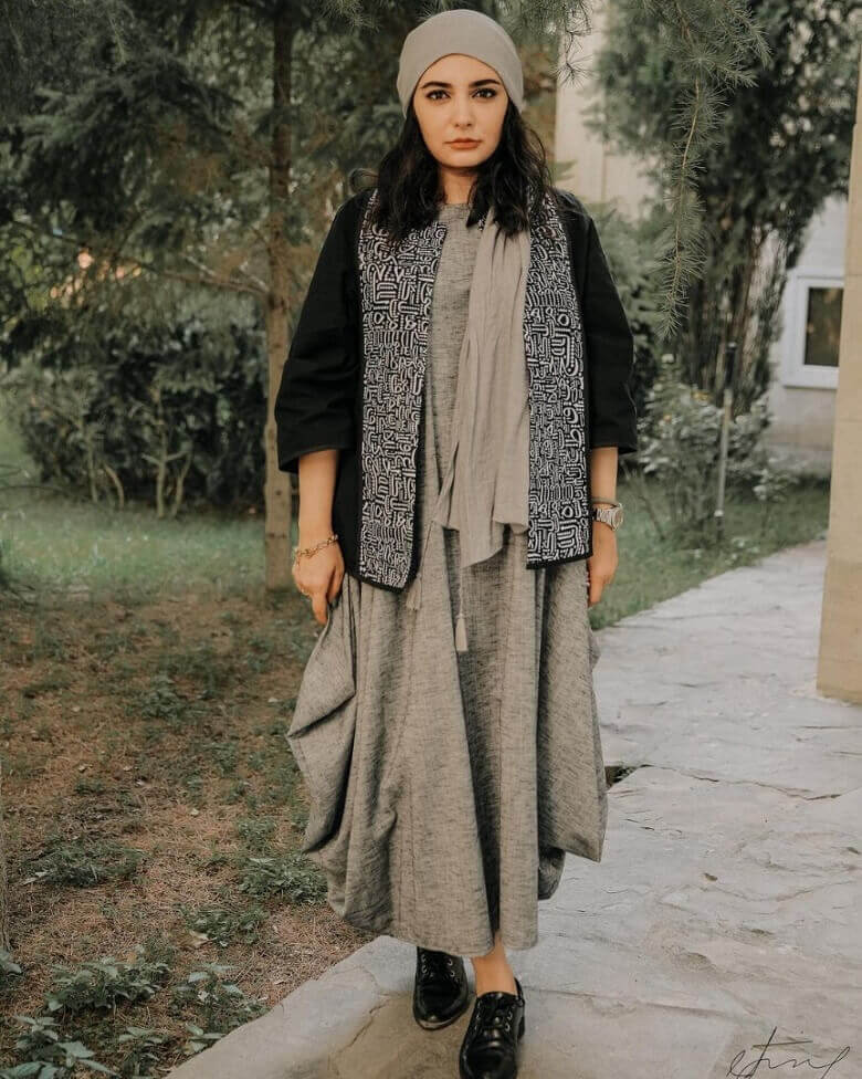 لیندا کیانی استایل سنتی و مدرن را تلفیق کرد.