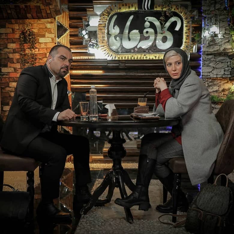 بازیگر نقش شارلوت سریال گاندو و نقش مرد سریال.