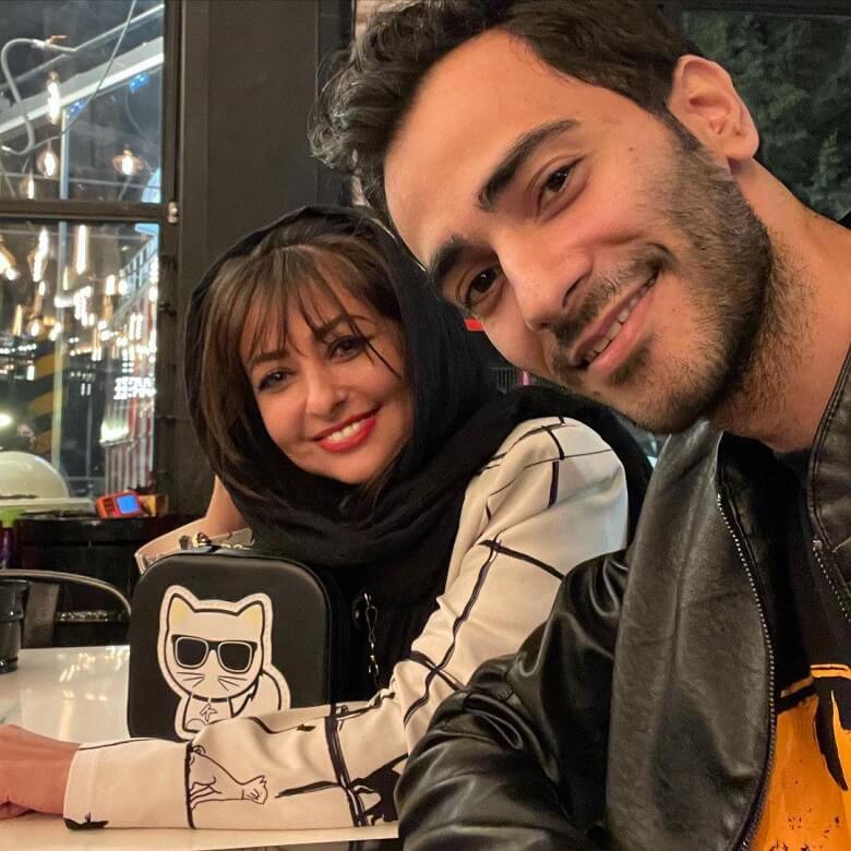 نفیسه روشن با برادر کوچکش عکس گرفت.