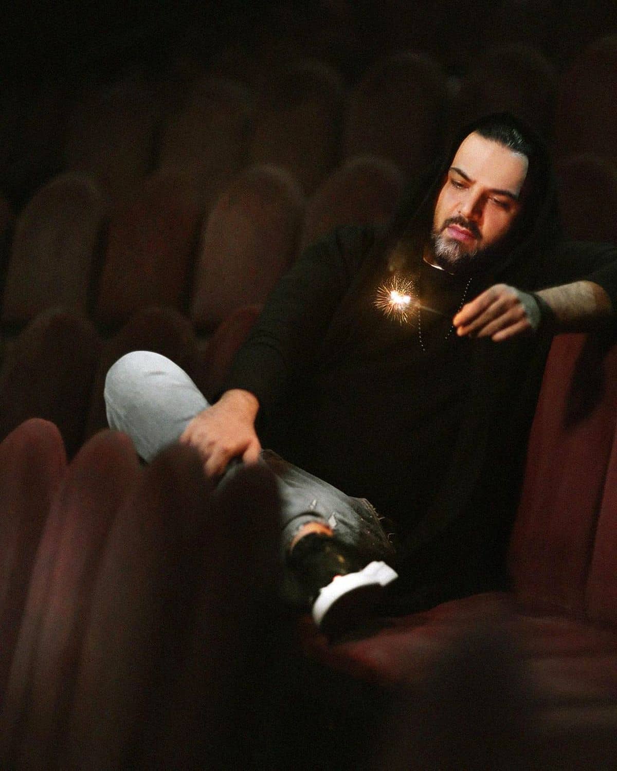 عکس شاعرانه احسان علیخانی روز تولدش