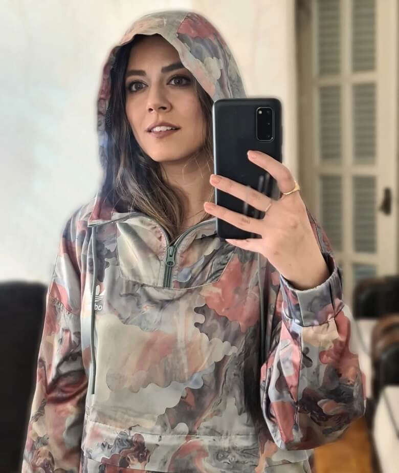 ماهور الوند در خانه لباس خاص پوشید.